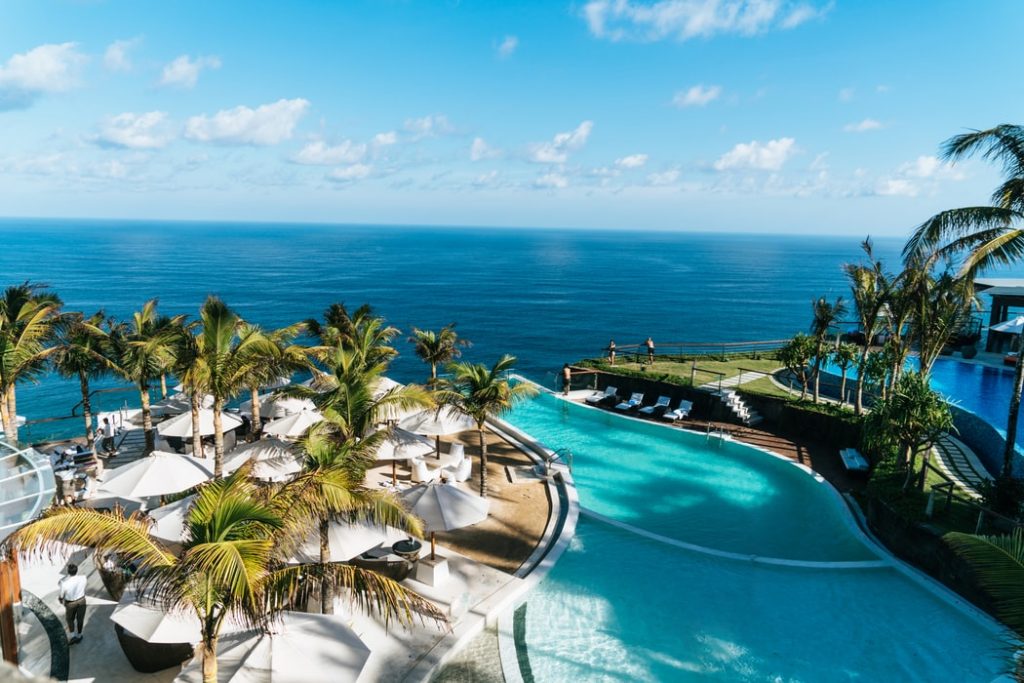 8 Hotel Safety Tips You Need When Travelling With Kids