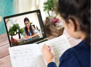 Embedding Tutorials with Students’ Learning Process
